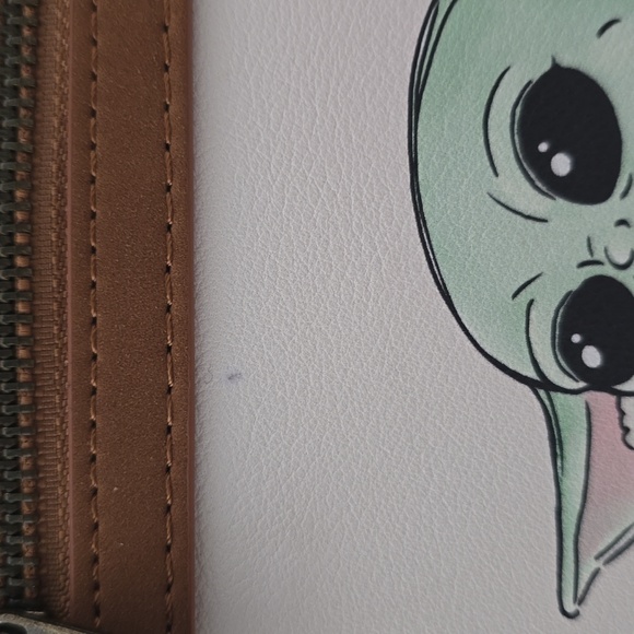 Loungefly Star Wars The Mandalorian The Child with Frogs Mini Backpack - Picture 4 of 10